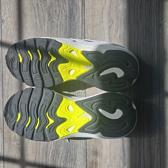 Puma Sneakers - Picture 6 of 6